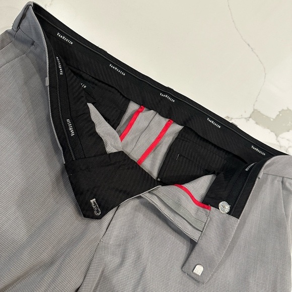 Van Heusen Gray Flex Flat Front Straight Leg Dress Casual Everyday Pants 36 X 30 - Picture 4 of 10